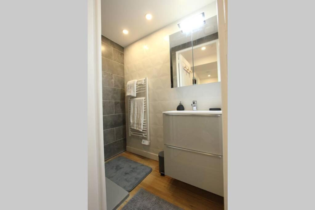Appartement Centre De Valenciennes Entierement Equipe 64M2 Екстериор снимка